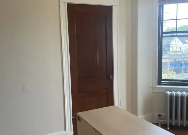 Property at 3 Linnaean St Unit 32, Cambridge, MA, 02138, 3 beds, 1 bath, [object Object]