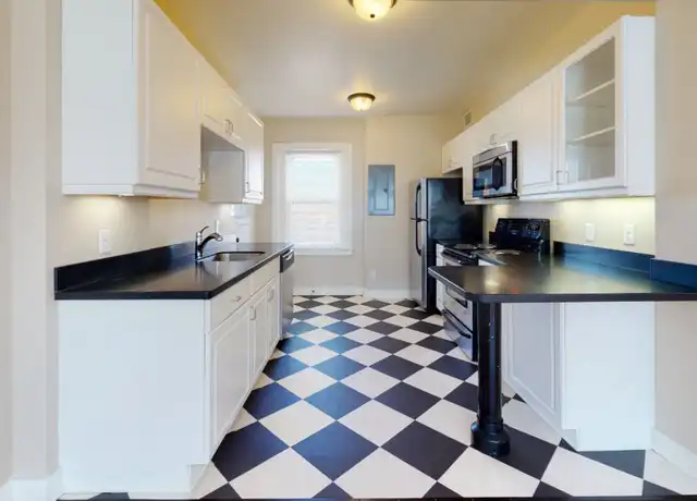 Property at 3910 Cass St Unit 301, Omaha, NE, 68131, 1 bed, 1 bath, [object Object]