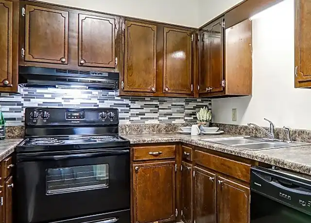 Property at 106 Castle Dr, Dothan, AL, 36303, 2 beds, 1 bath, [object Object]