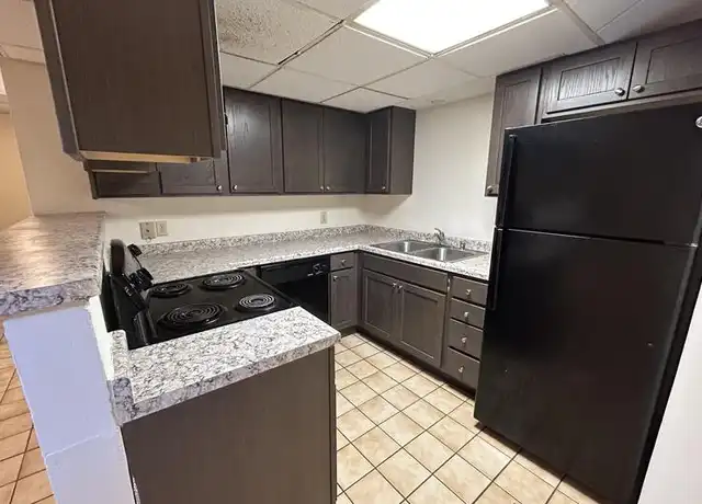 Property at 115 E Gorham St Unit 4, Madison, WI, 53703, 5 beds, 2 baths, [object Object]