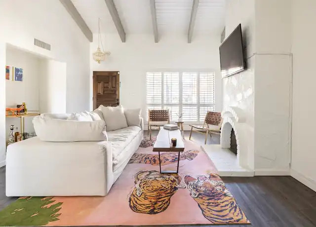 Property at 5511 N 71st Pl, Paradise Valley, AZ, 85253, 2 beds, 2 baths, [object Object]