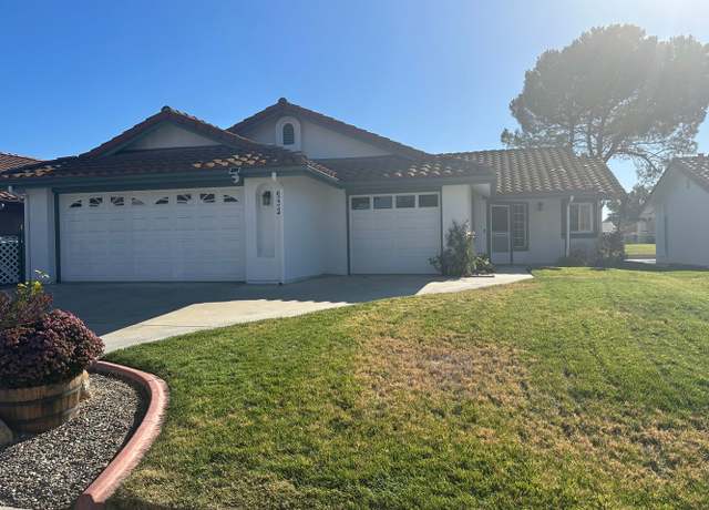 Photo of 932 Torrey Pines Dr, Paso Robles, CA 93446