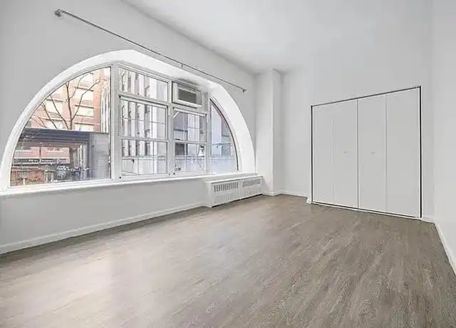 Property at 88 Fulton St Unit L3, New York, NY, 10038, 2 beds, 1 bath, [object Object]