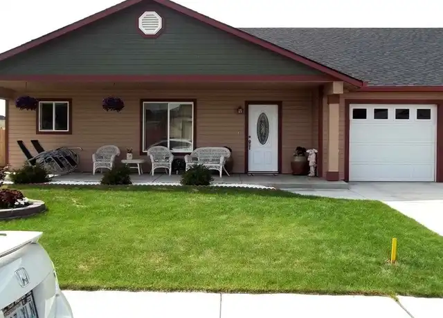 Property at 689 Tanglewood Dr, Richland, WA, 99352, 3 beds, 2 baths, [object Object]