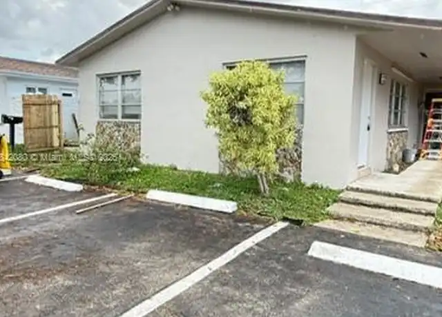 Property at 3931 SW 51st St Unit 1, Fort Lauderdale, FL, 33312, 2 beds, 1 bath, [object Object]