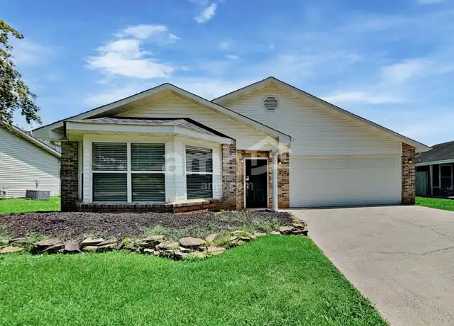 Property at 2524 Cinema Dr, Maryville, TN, 37804, 3 beds, 2 baths, [object Object]