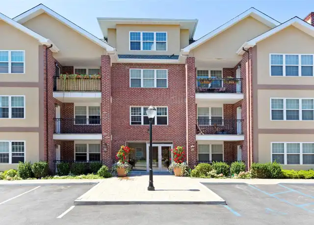 Property at 200 Carney St Unit 205, Glen Cove, NY, 11542, 2 beds, 1 bath, [object Object]