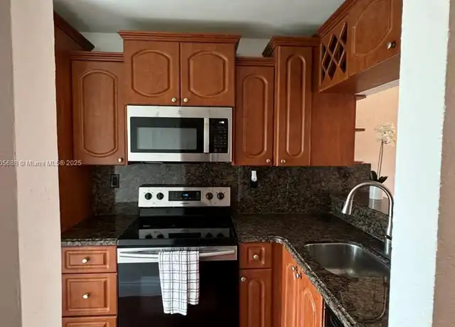 Property at 427 Santander Ave #405, Coral Gables, FL, 33134, 2 beds, 1 bath, [object Object]