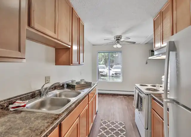 Property at Eagle Pointe - 2044 Oakdale Ave, West St Paul, MN, 55118, 0-2 beds, 1 bath, [object Object]
