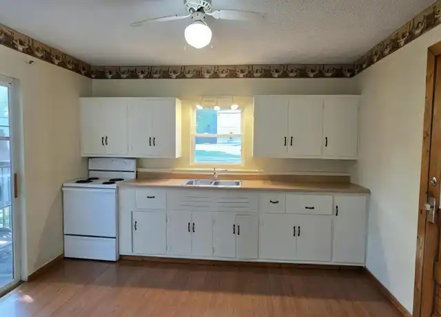 Property at 911 E Richmond St, Kokomo, IN, 46901, 2 beds, 2 baths, [object Object]