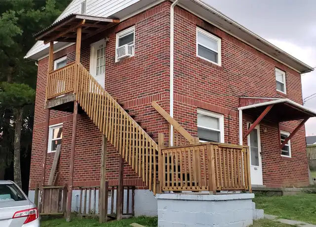 Property at 112 Old Hinton Rd Unit B, Athens, WV, 24712, 2 beds, 1 bath, [object Object]