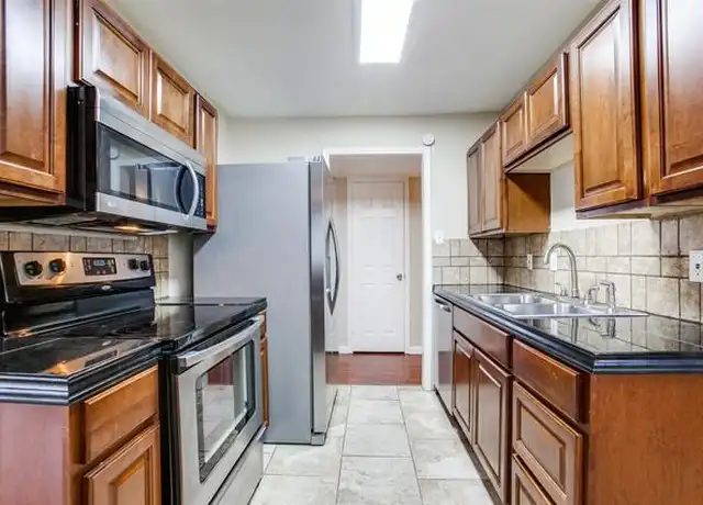 Property at 811 Brentwood Ln, Richardson, TX, 75080, 3 beds, 2 baths, [object Object]