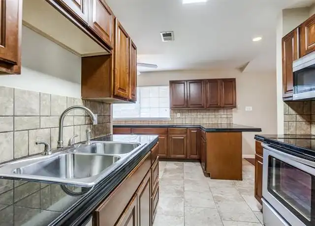 Property at 811 Brentwood Ln, Richardson, TX, 75080, 3 beds, 2 baths, [object Object]