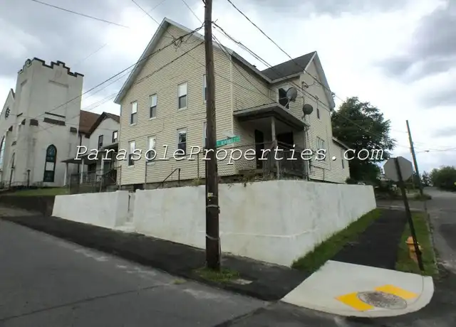 Property at 404 E Market St, Scranton, PA, 18509, 2 beds, 1 bath, [object Object]