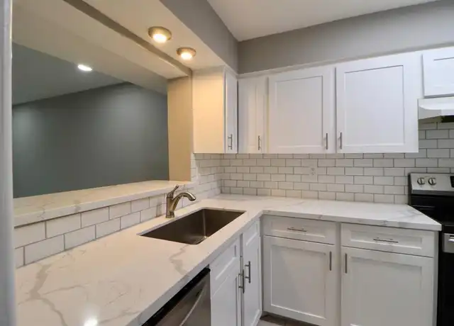 Property at 11550 Chimney Rock Rd #500, Houston, TX, 77035, 2 beds, 1.5 baths, [object Object]