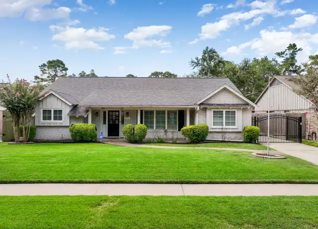 Property at 1075 Curtin St, Houston, TX, 77018, 3 beds, 2 baths, [object Object]