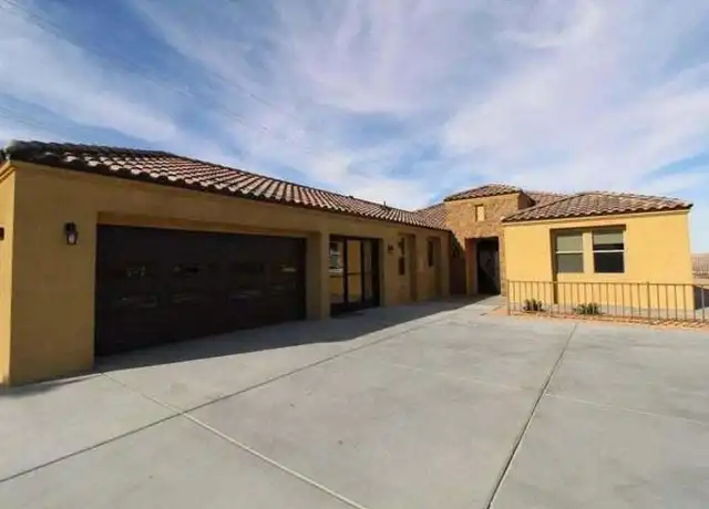 Property at 56920 Hidden Gold Ct, Yucca Valley, CA, 92284, 5 beds, 3.5 baths, [object Object]