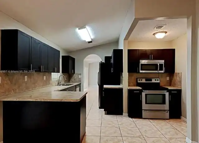 Property at 10660 SW 21st St, Miramar, FL, 33025, 3 beds, 2 baths, [object Object]