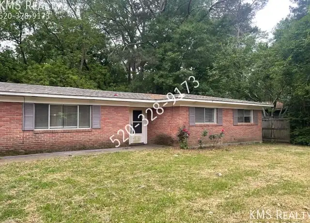 Property at 215 Southbrook Dr, Jackson, MS, 39211, 3 beds, 2 baths, [object Object]