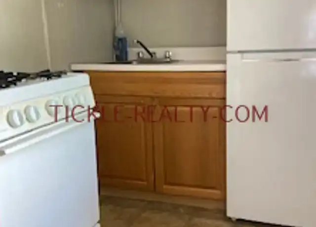 Property at The Benson Apartment Building - 292 Oxford St, Rochester, NY, 14607, 0 beds, 1 bath, [object Object]