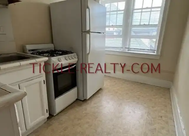 Property at The Benson Apartment Building - 292 Oxford St, Rochester, NY, 14607, 0 beds, 1 bath, [object Object]