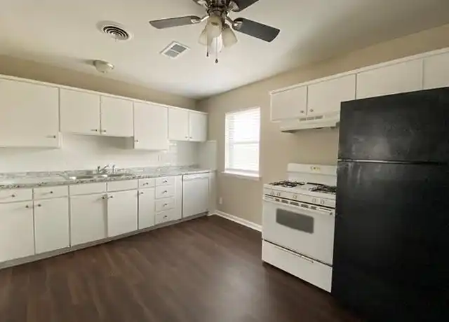 Property at 712 Juno Ln, Denton, TX, 76209, 2 beds, 1 bath, [object Object]