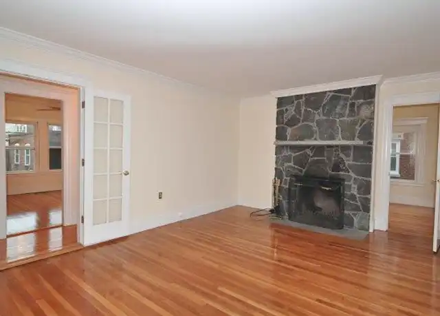 Property at 25-27 Crosby Rd Unit 2, Chestnut Hill, MA, 02467, 4 beds, 2 baths, [object Object]