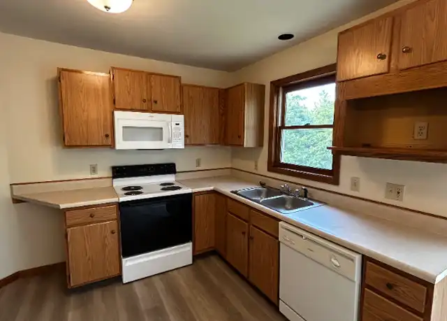Property at 4210 Menga Dr Unit 3, Schenectady, NY, 12304, 2 beds, 1 bath, [object Object]