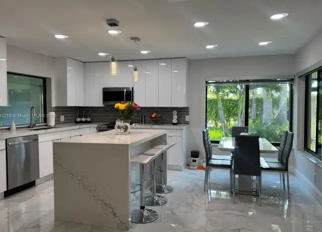 Property at 331 Patio Village Ter, Weston, FL, 33326, 4 beds, 2.5 baths, [object Object]