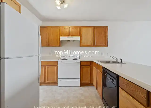 Property at 2827 SE 90th Pl Unit B, Portland, OR, 97266, 2 beds, 1.5 baths, [object Object]
