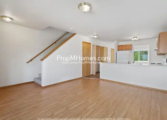 Property at 2827 SE 90th Pl Unit B, Portland, OR, 97266, 2 beds, 1.5 baths, [object Object]