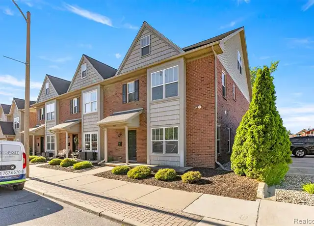 Property at 229 Oak St, Wyandotte, MI, 48192, 3 beds, 1.5 baths, [object Object]