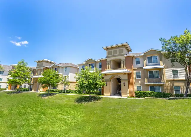 Photo of 110 Dolphin Fleet Cir, Daytona Beach, FL 32119