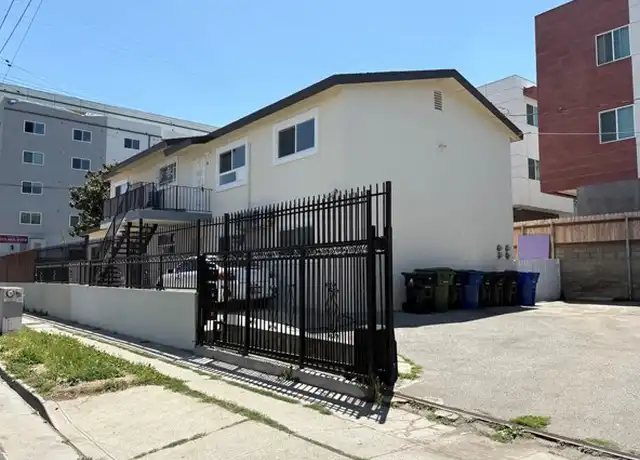 Property at 1103 S Hobart Blvd Unit 2, Los Angeles, CA, 90006, 2 beds, 1 bath, [object Object]
