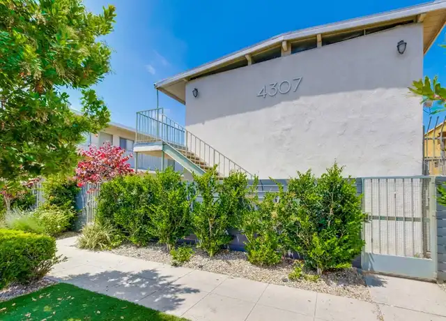 Property at Charming Courtyard Apartments in West Adams - Secure, Walkable & Centrally Located - 4307 W 28th St, Los Angeles, CA, 90018, 1 bed, 1 bath, [object Object]