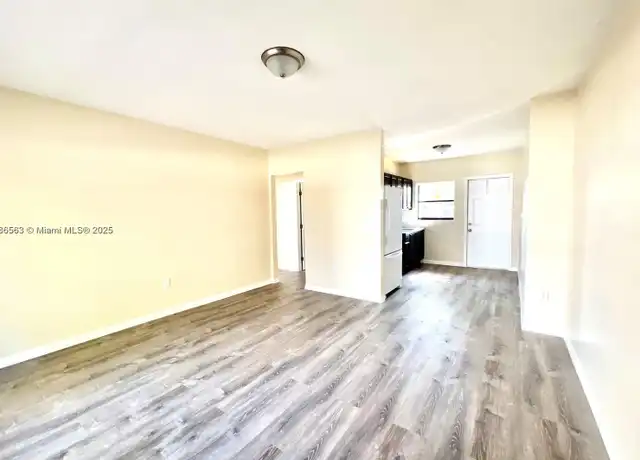 Property at 645 NW 1st St Unit 2, Homestead, FL, 33034, 2 beds, 1 bath, [object Object]