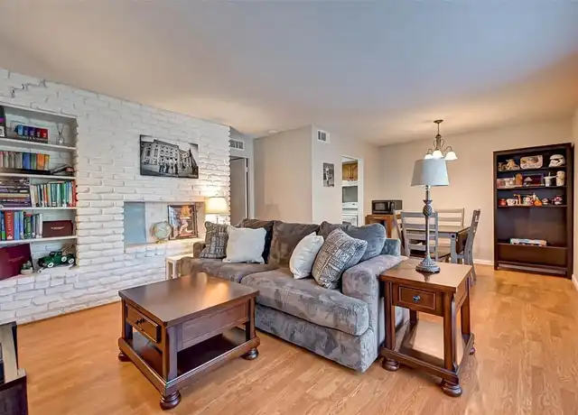 Property at 2201 Fountain View Dr Apt 55F, Houston, TX, 77057, 1 bed, 1 bath, [object Object]