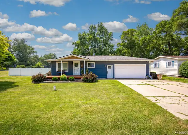 Property at 5021 Lakeborn Dr, White Lake, MI, 48383, 3 beds, 2 baths, [object Object]
