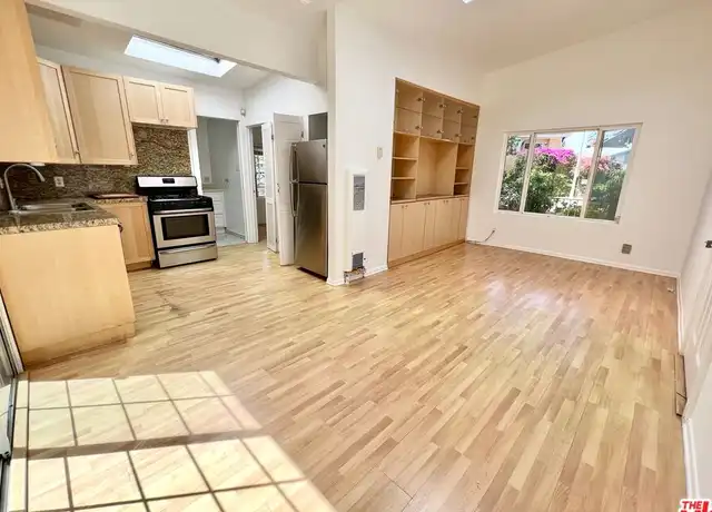 Property at 420 Altair Pl Unit A, Venice, CA, 90291, 1 bed, 1 bath, [object Object]