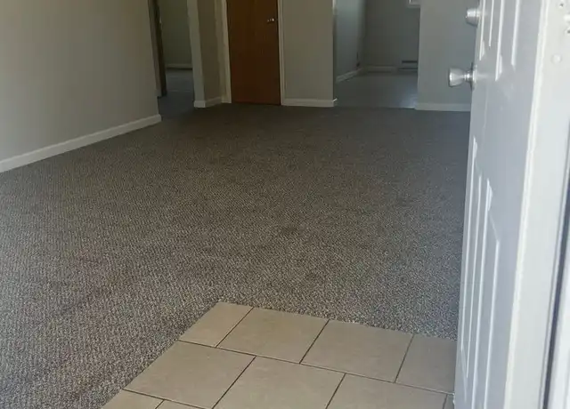 Property at 3333 Pioneer Ave SE Unit 3333-17, Cedar Rapids, IA, 52403, 2 beds, 1 bath, [object Object]
