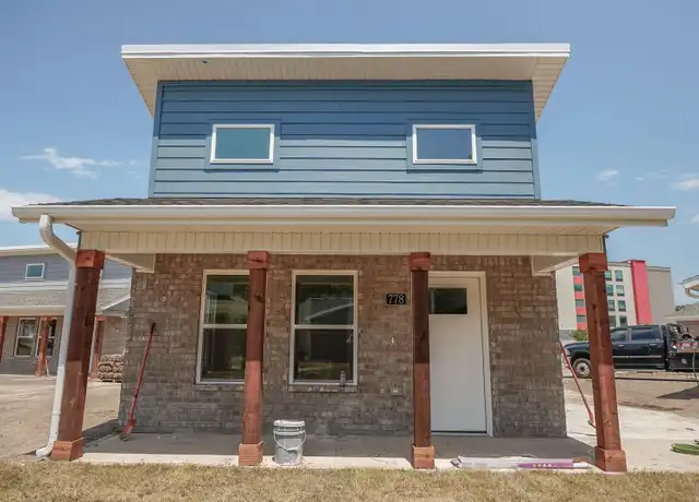 Property at 584 N Littleleaf Ter, Fayetteville, AR, 72704, 1 bed, 1 bath, [object Object]