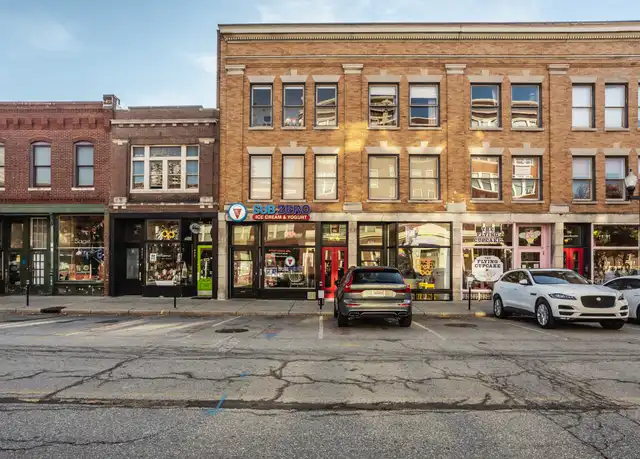 Property at 425 Massachusetts Ave, Indianapolis, IN, 46204, 1 bed, 1 bath, [object Object]