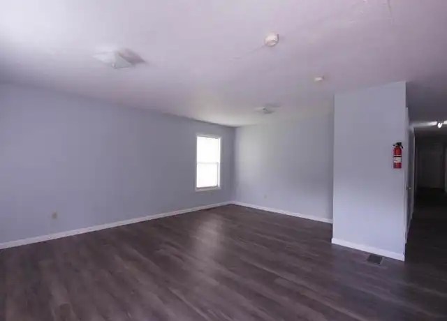 Property at 140 W 14th St Unit 4, Cookeville, TN, 38501, 1 bed, 1 bath, [object Object]