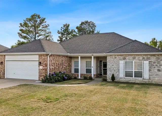 Property at 1505 N Cannondale Dr, Fayetteville, AR, 72704, 3 beds, 2 baths, [object Object]