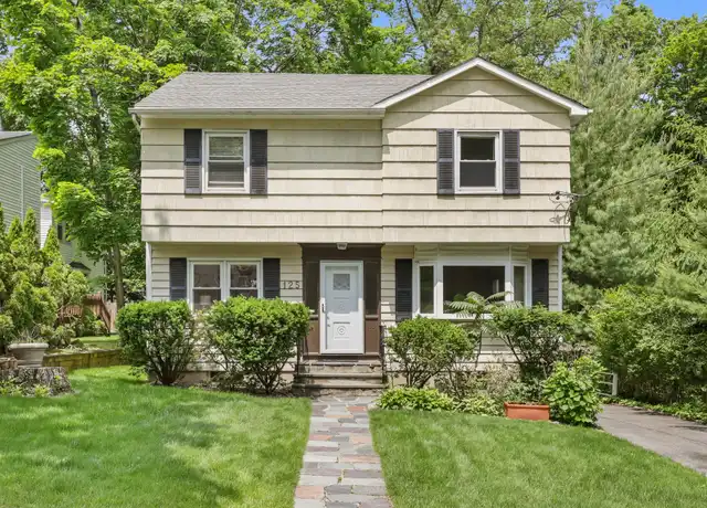 Property at 125 Brown Rd, Scarsdale, NY, 10583, 4 beds, 2.5 baths, [object Object]