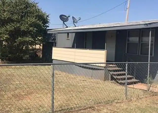 Property at 140 Apache Rd, Tye, TX, 79563, 3 beds, 2 baths, [object Object]