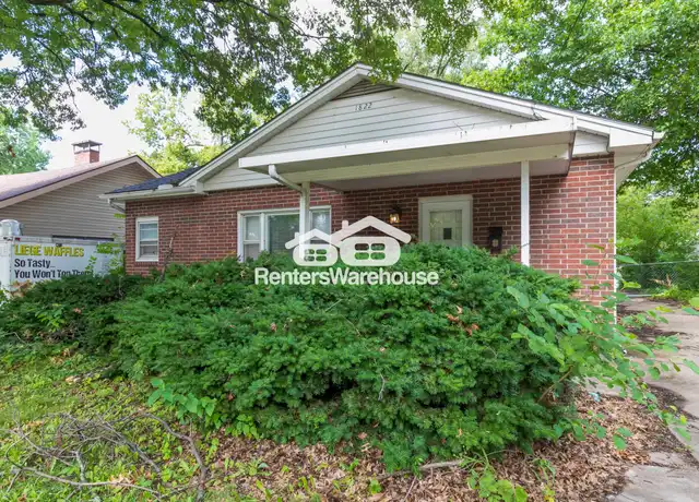 Property at 1822 S Northern Blvd, Independence, MO, 64052, 3 beds, 2.5 baths, [object Object]