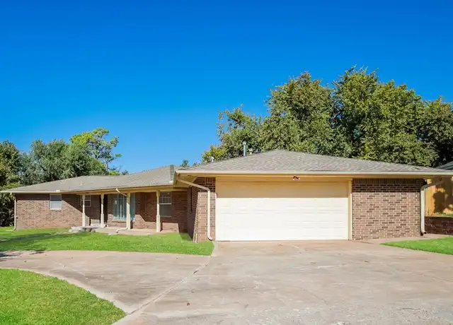 Property at 1000 East Dr, Edmond, OK, 73034, 3 beds, 2.5 baths, [object Object]