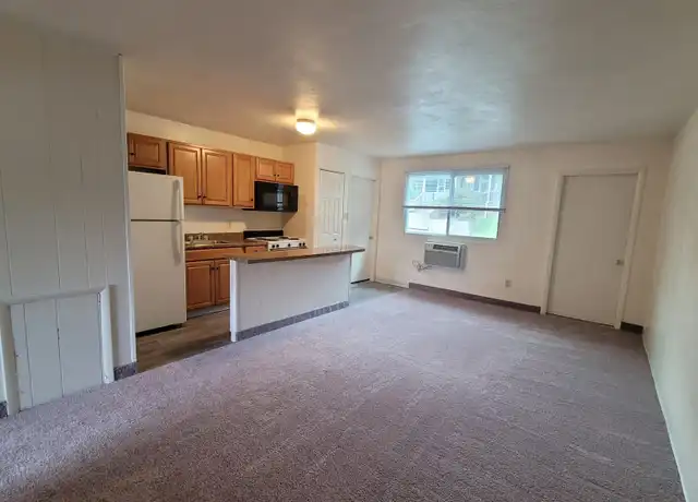 Property at 130 S Second St Unit B, Mt Wolf, PA, 17347, 1 bed, 1 bath, [object Object]