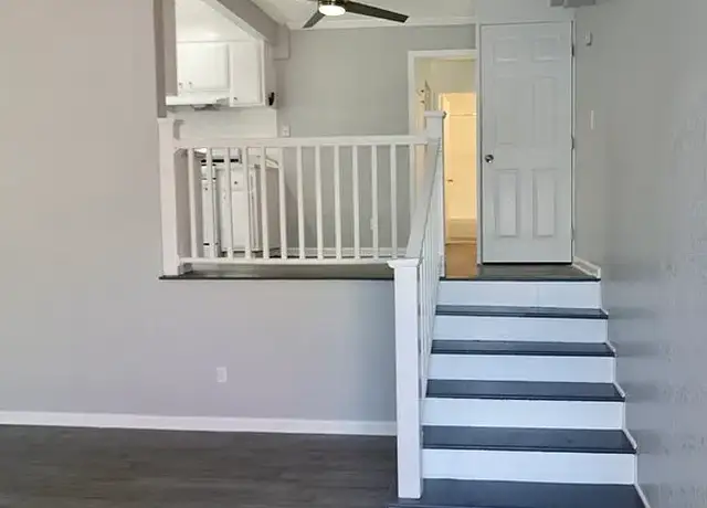 Photo of 1055 W Blaine St, Riverside, CA 92507